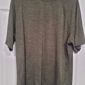 Green Glacier Performence workout tshirt